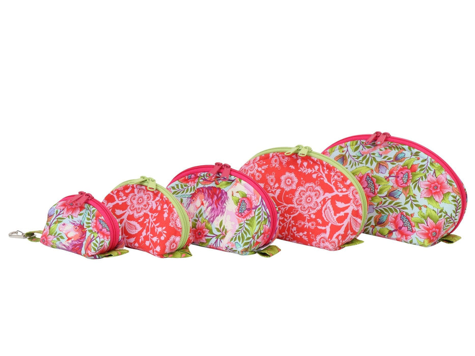 By Annie- Clam Up Zippered Pouches Pattern