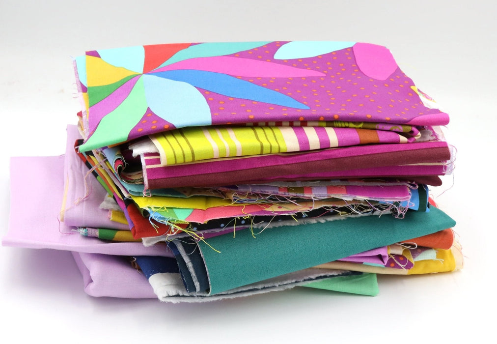 Anna Maria Love AM Scrap Bag 17 - Modern Fabric Shoppe