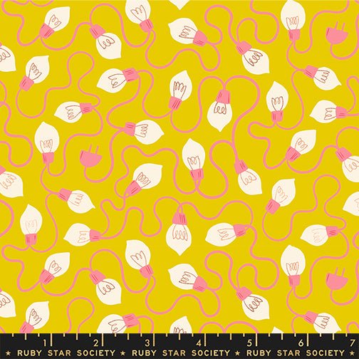 PRE - ORDER Merry Happy by Kimberly Kight - High Strung RS3101 14M - Golden Hour - Half Yard - May 2026 - Modern Fabric Shoppe