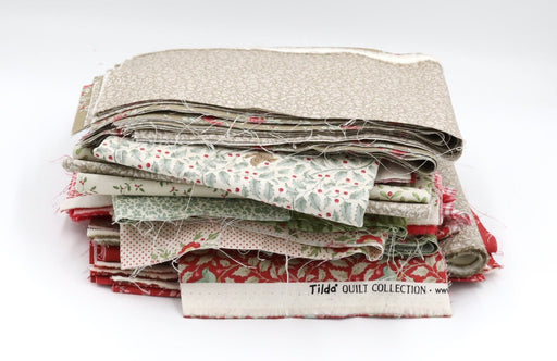 Scrap Bag 31- Tilda- Merry Christmas - Modern Fabric Shoppe